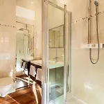 Market Square 2 Bedrooms 2 Baths Ac Private Garage Apartment