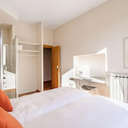Market Square 2 Bedrooms 2 Baths Ac Private Garage Apartment